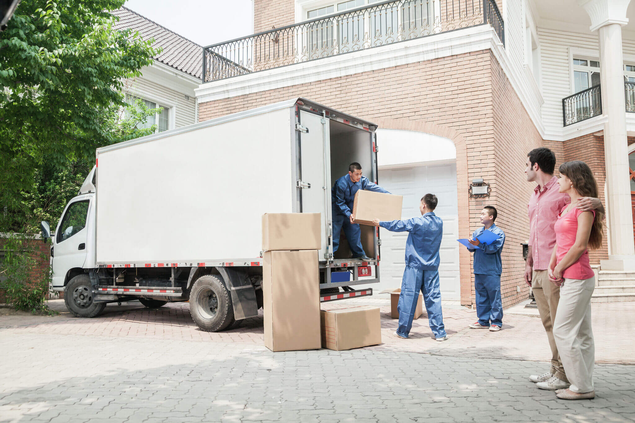 Navigating the Miles: Expert Long-Distance Moving Tips for a Seamless Journey